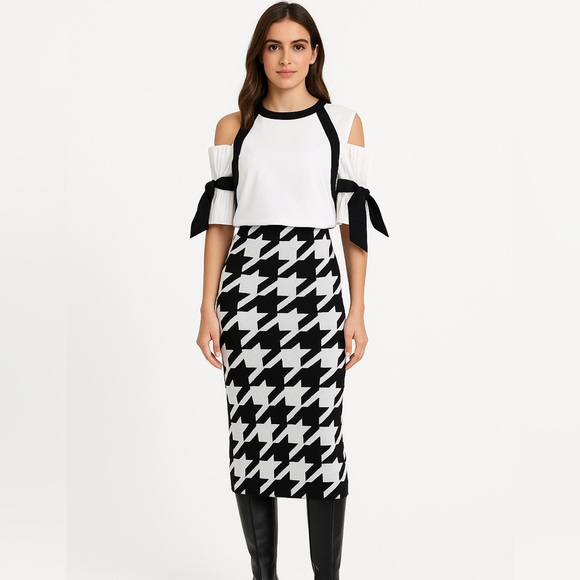 White & Black Pleated Side Sleeve Top - Picture 2 of 6